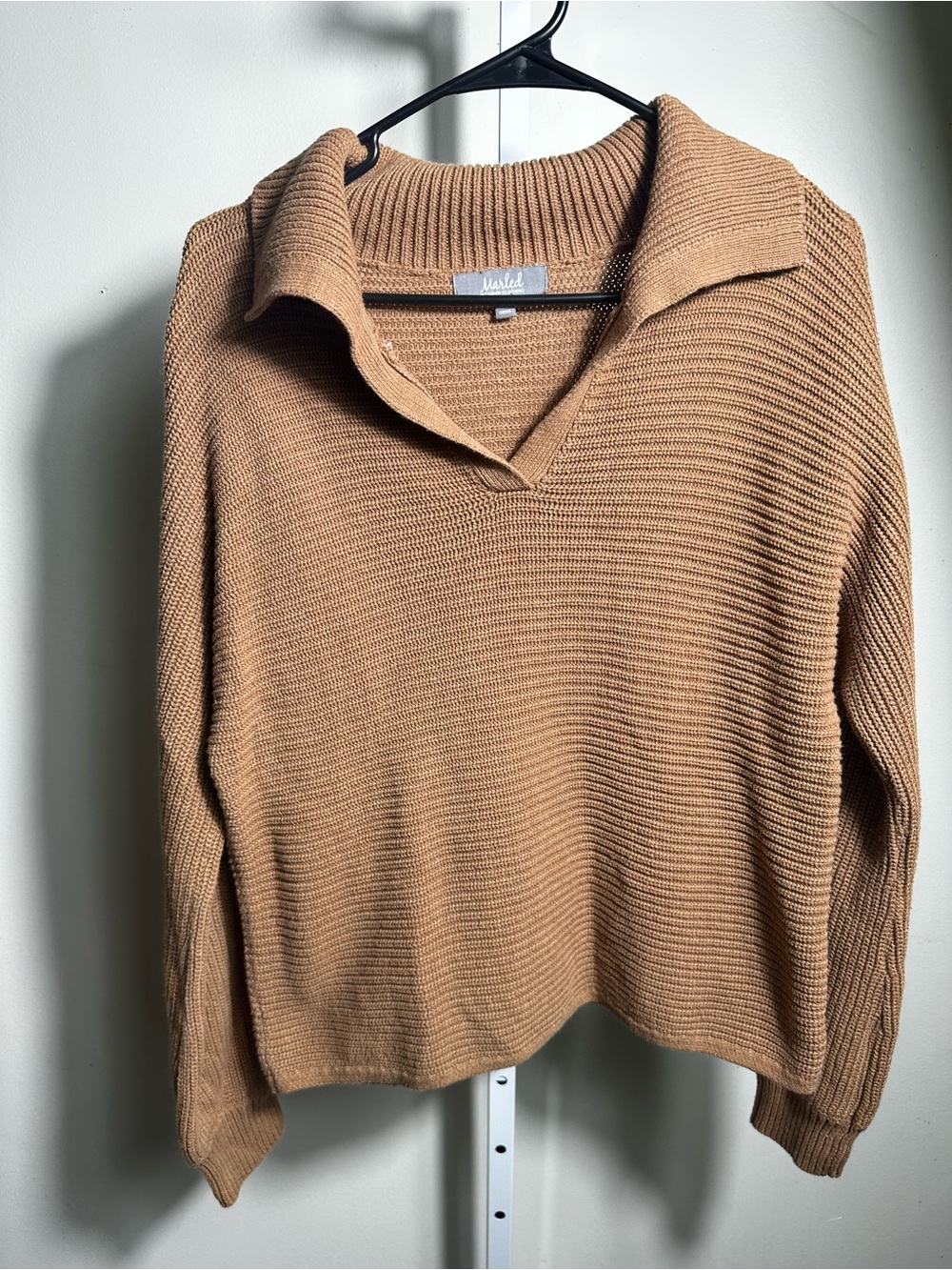 P222. Marled Women's Camel Collared Knit Sweater